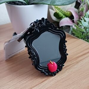 Disney Villains Snow White Evil Queen Black Decorative Mirror Keychain